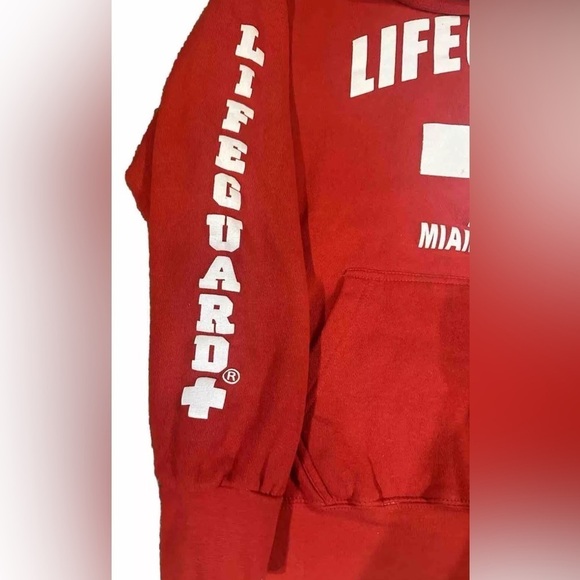 Lifeguard Licensed Hoodie Sweatshirt Mens Medium Red Miami Beach Spell Out Print - Picture 5 of 5